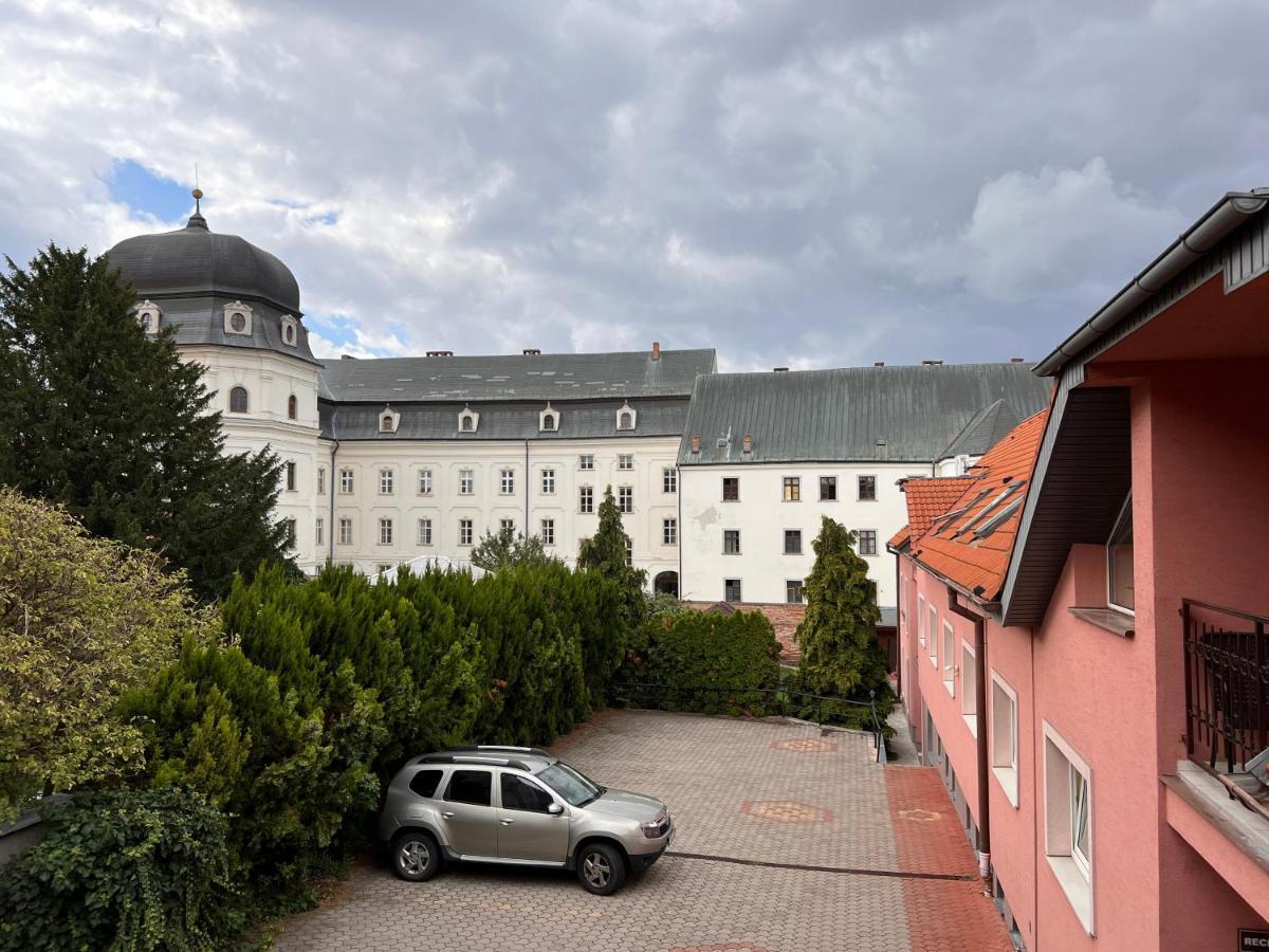 Dependance Patriot Trnava Hotel Екстериор снимка
