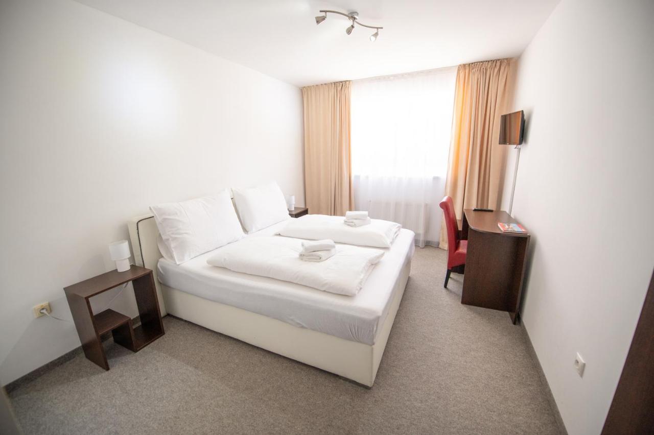 Dependance Patriot Trnava Hotel Екстериор снимка