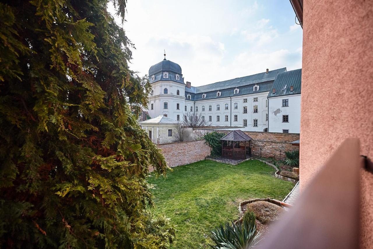 Dependance Patriot Trnava Hotel Екстериор снимка
