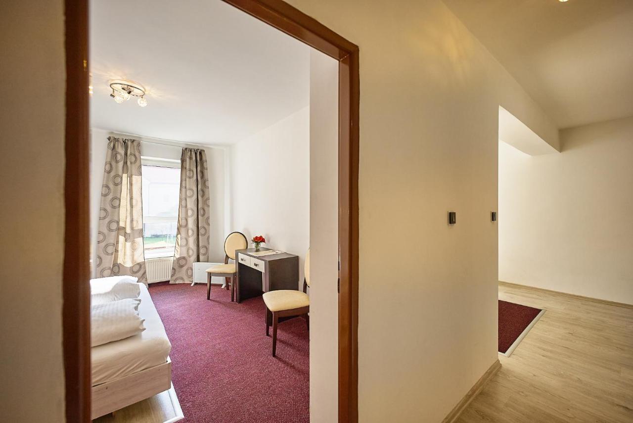 Dependance Patriot Trnava Hotel Екстериор снимка