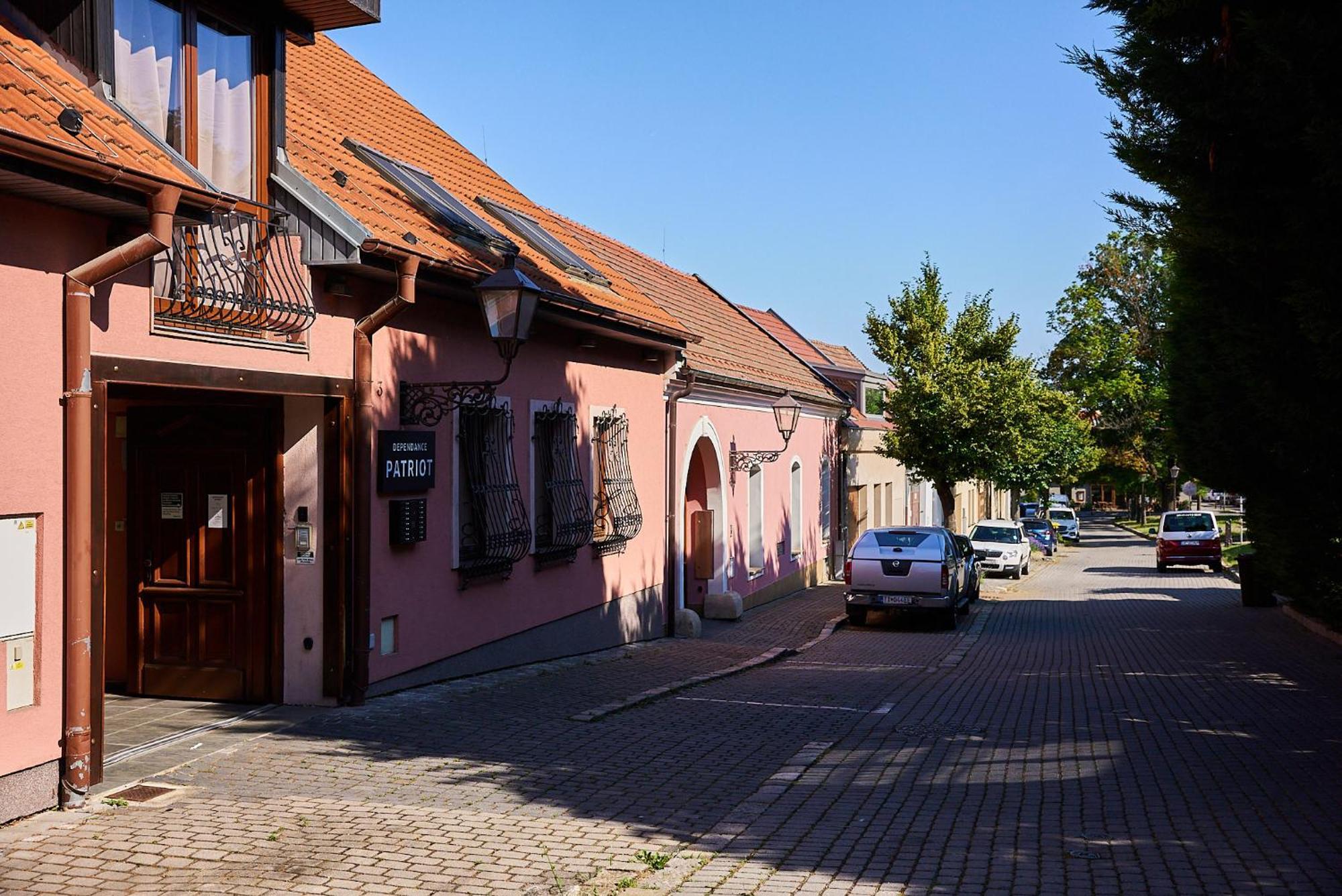 Dependance Patriot Trnava Hotel Екстериор снимка